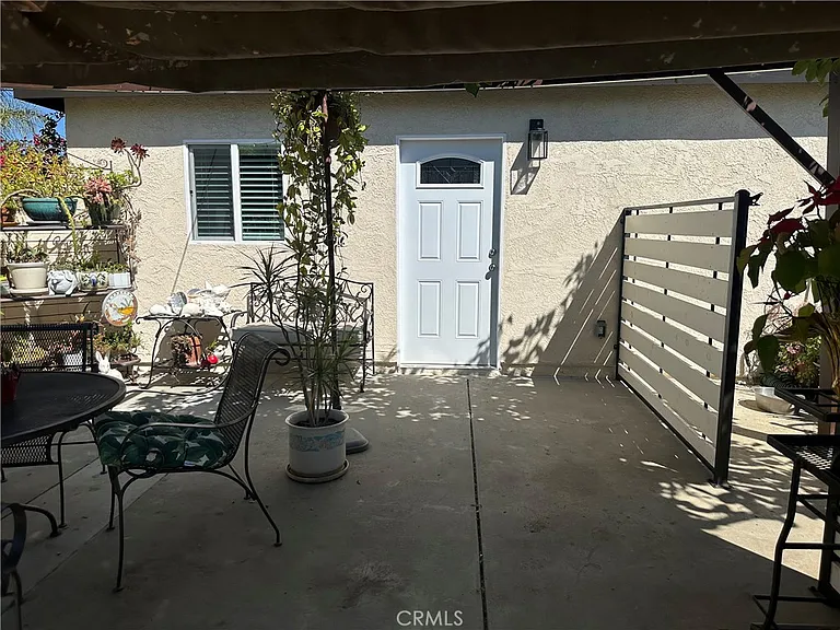 14325 Martha St — Photo 16