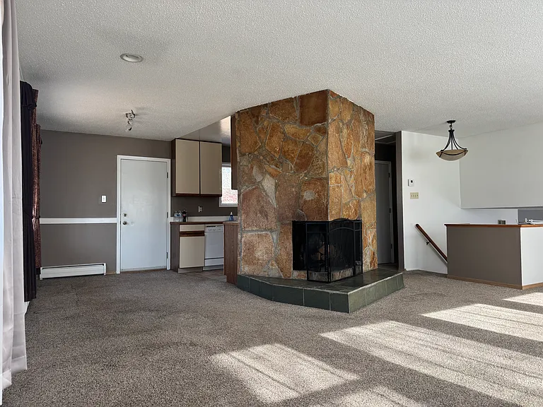 4803 Buckingham Way — Photo 3