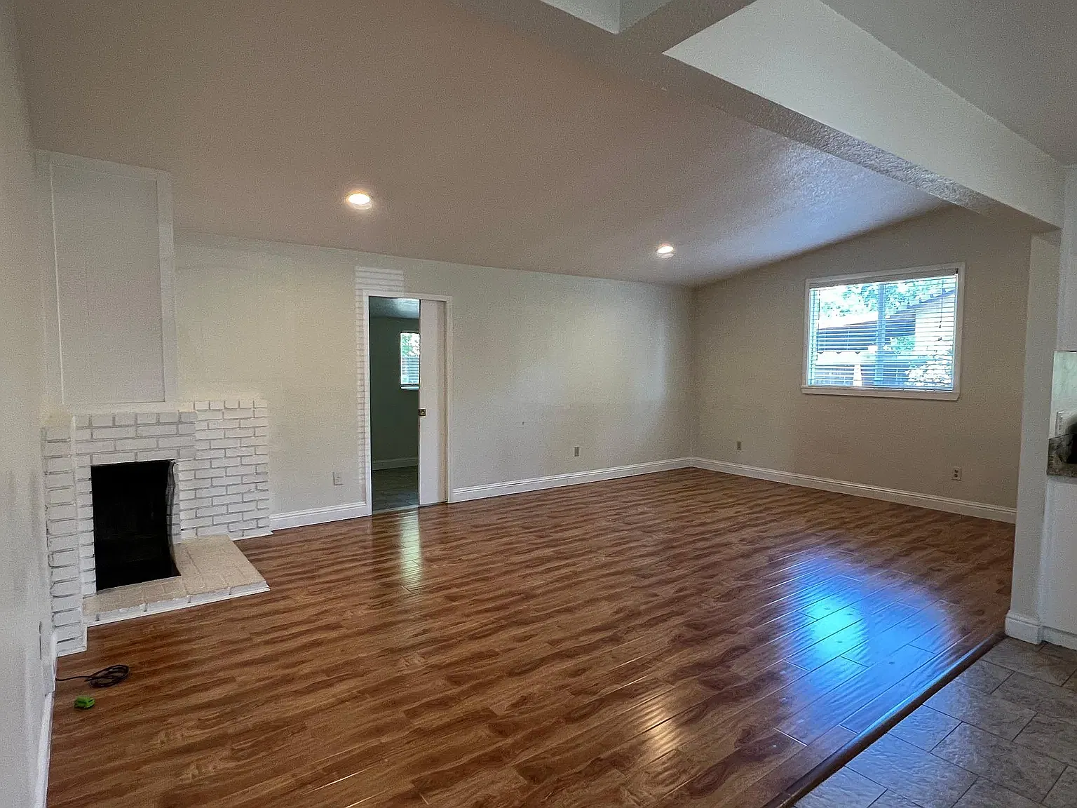 3 bed, 1246 sqft, $2,275 — Photo 2