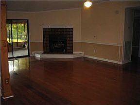 2nd image of 182 1st Rd