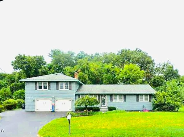 27 Quarry Drive, Albany, NY 12205