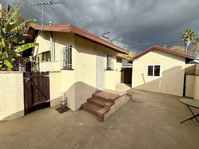 21618 Valerio St — Photo 10