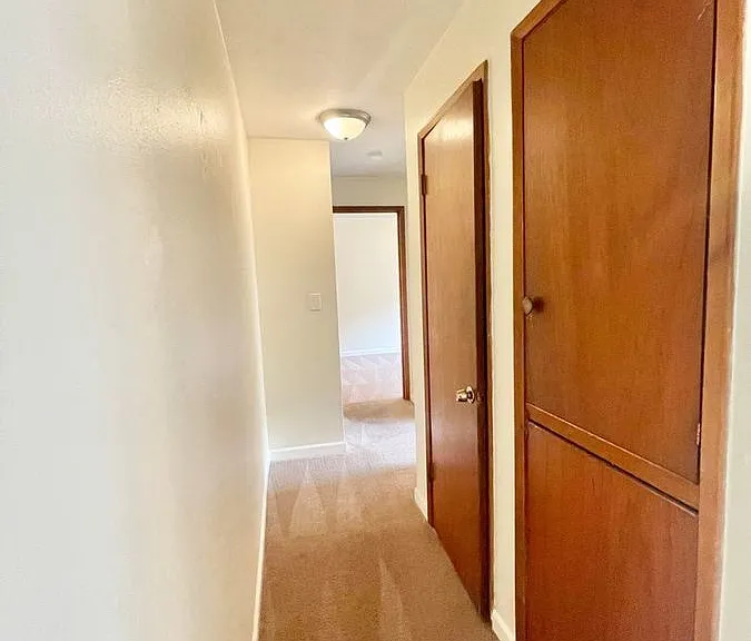 127 NW Bowdoin Pl #104 — Photo 7