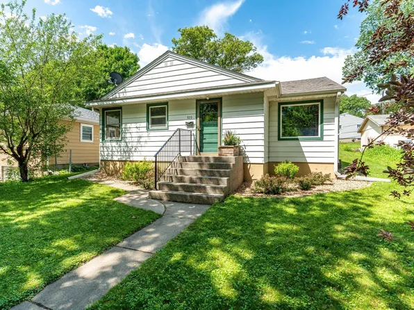 929 N Union Ave, Fergus Falls, MN 56537