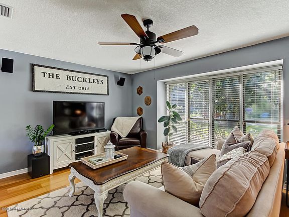 3rd image of 4266 Longfellow St