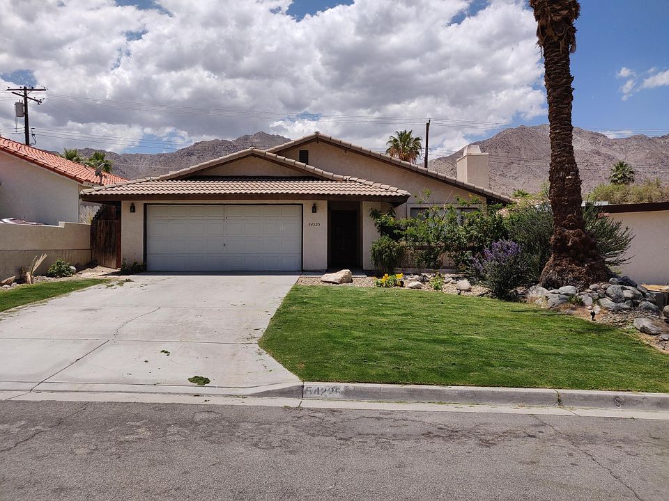 1st image of 54225 Avenida Carranza