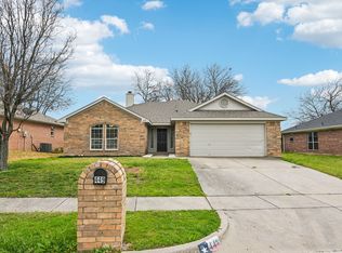 449 Cambridge Dr, Saginaw, TX 76179