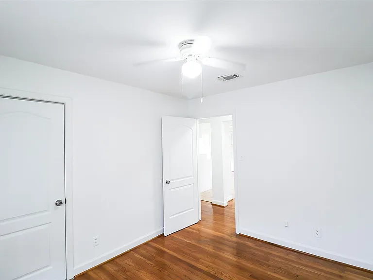 4513 Nina Lee Ln — Photo 7