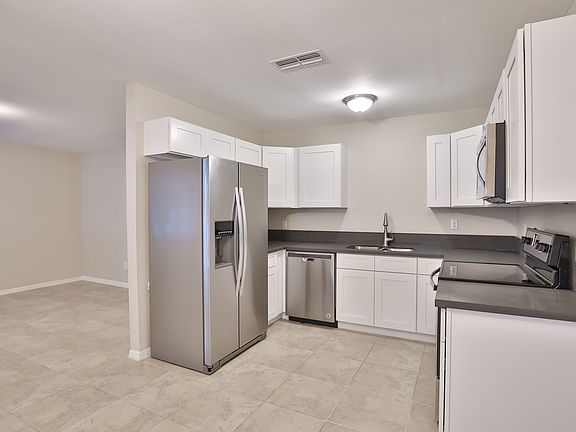 4th image of 208 E Cluster Ave