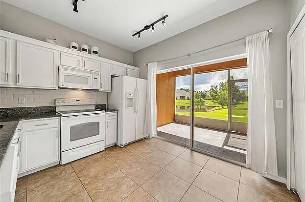 4060 Winding Vine Dr — Photo 153