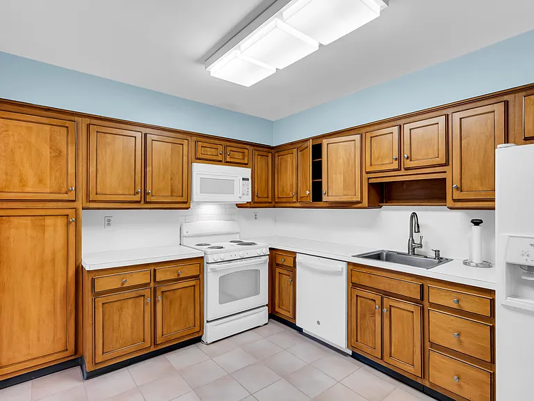 260 Prospect St #9 — Photo 15