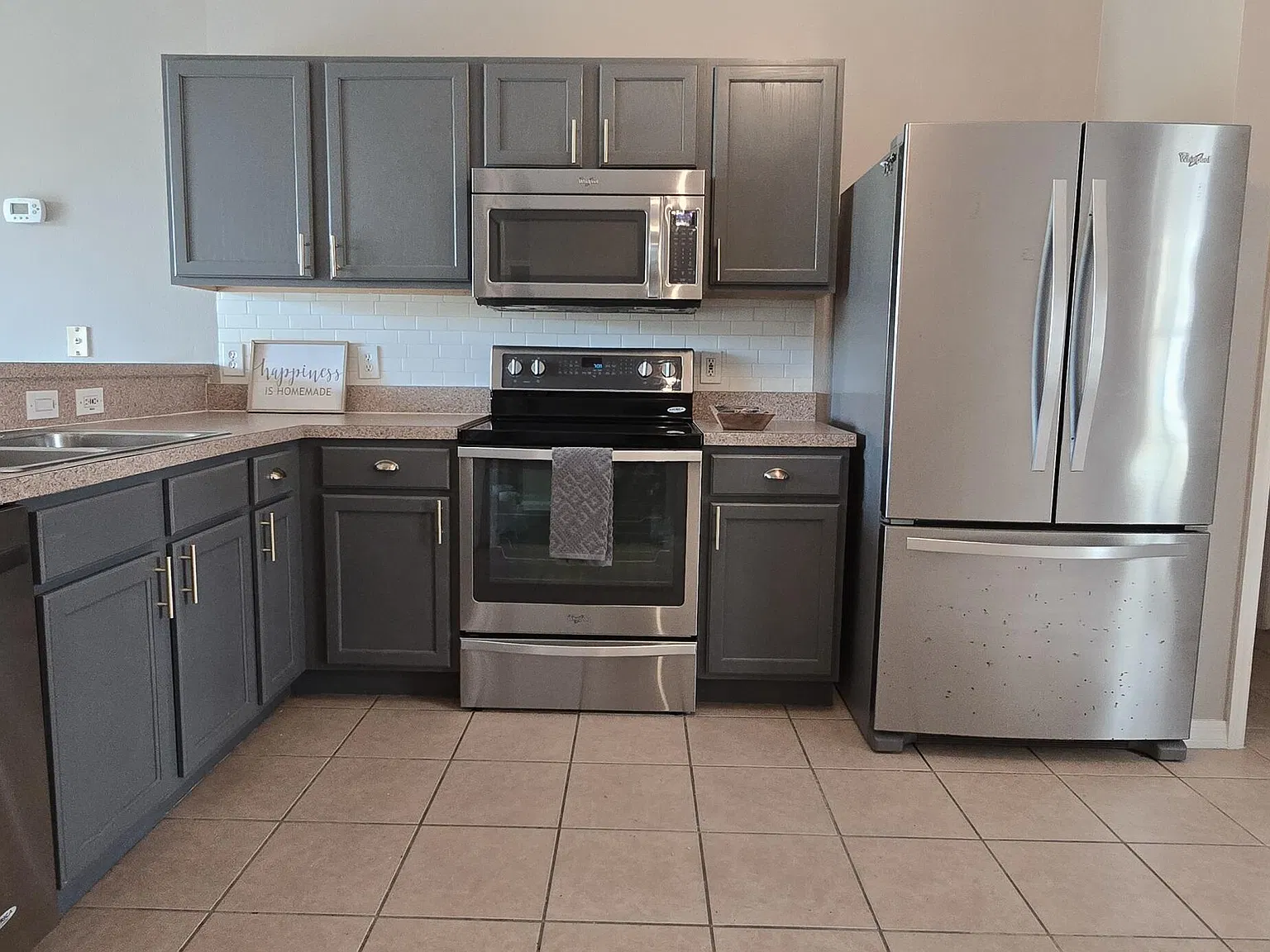 3 bed, 2.0 bath, 1344 sqft, $2,000 — Photo 2