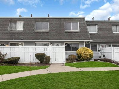 94 Storm Drive #94, Holtsville, NY, 11742