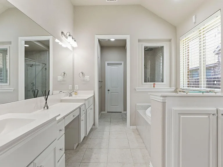 17014 Wellinghoff Ct — Photo 38