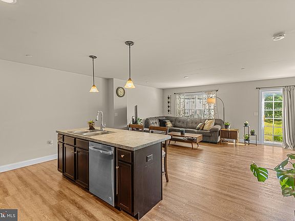 5th image of 316 Cedar Holw