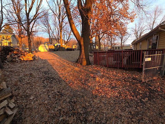 3rd image of 1512 Point Douglas Rd S