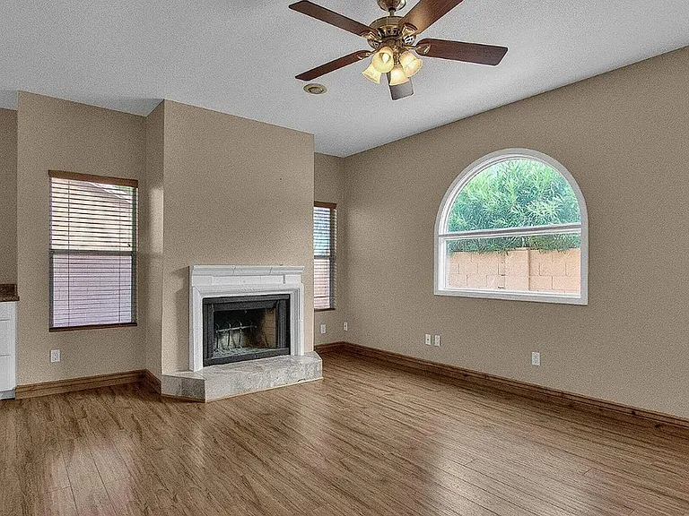 3110 W Baylor Ln — Photo 10