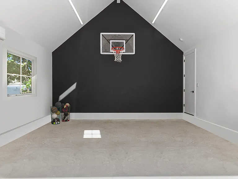 15 Beach Plum Rd — Photo 8