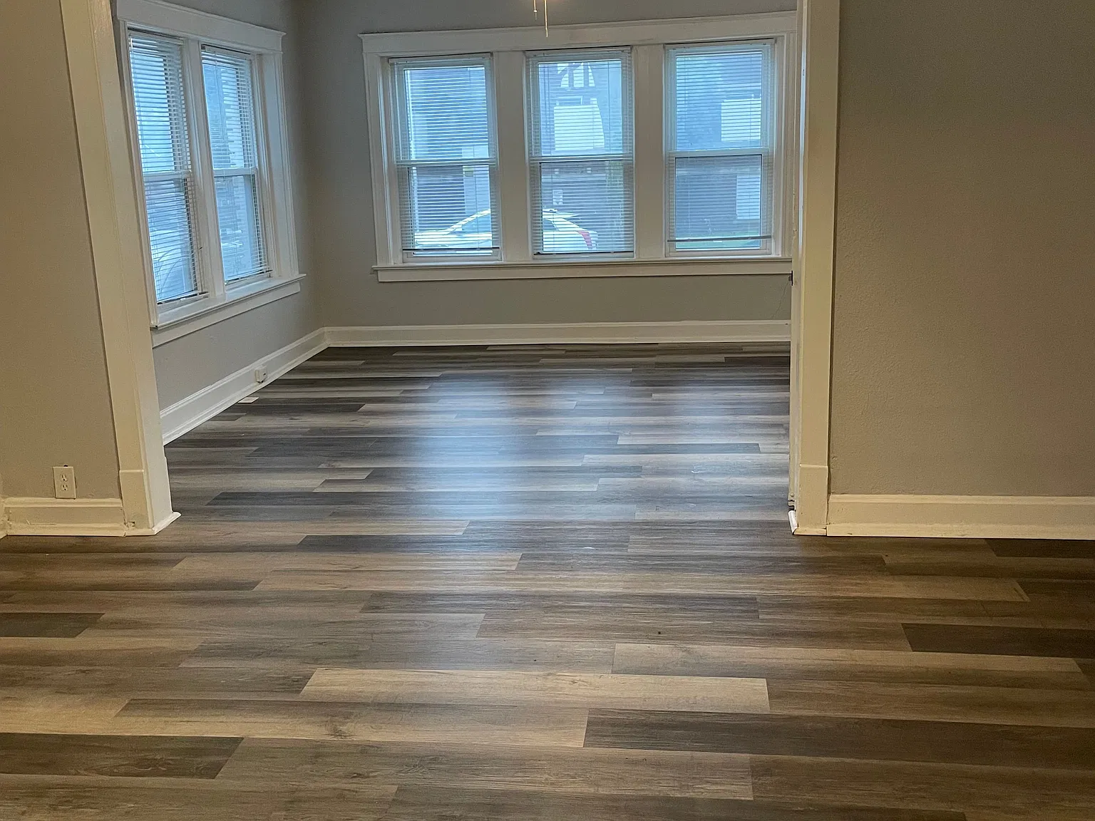 Indiana Ave Apartments — Photo 2