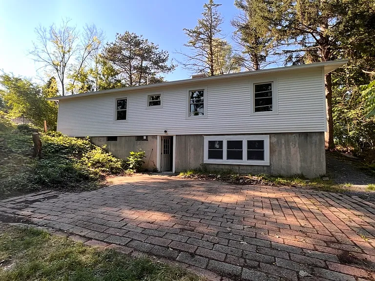 6756 Kinne Rd — Photo 10