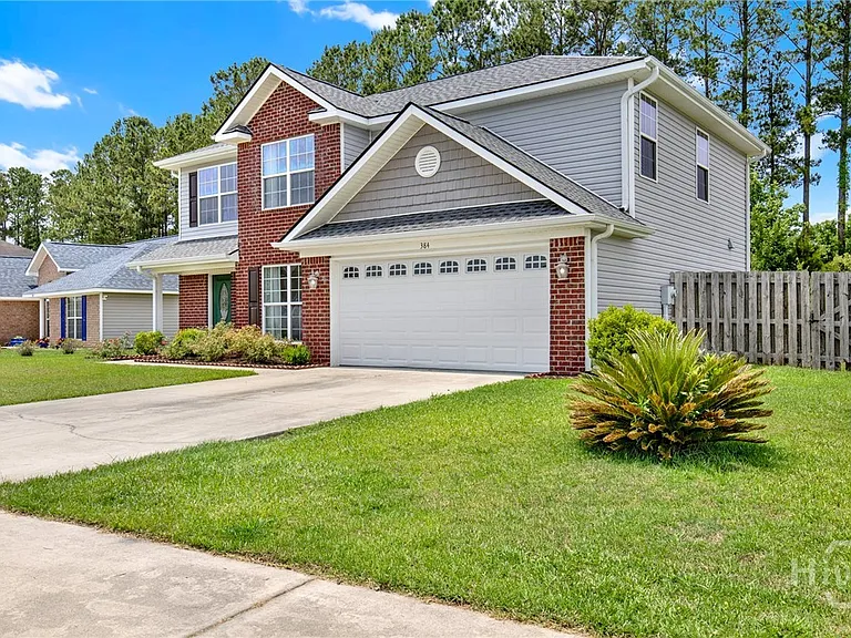 384 Manchester Ct — Photo 3