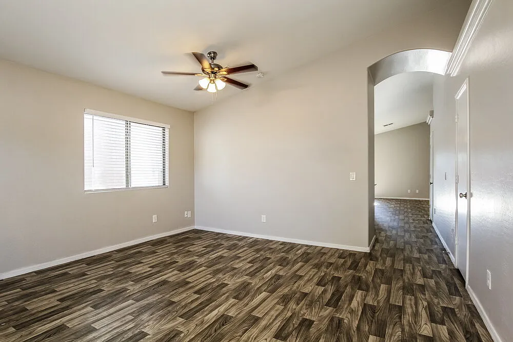 3 bed, 2.0 bath, 1685 sqft, $1,880 — Photo 3