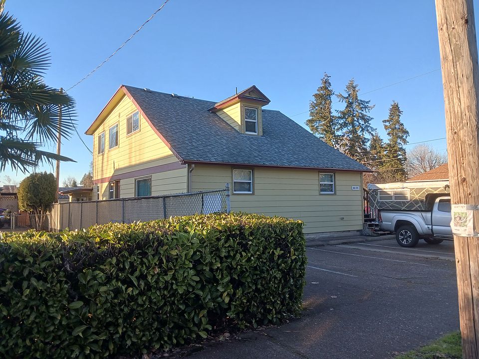 1st image of 365 14th St SE #365