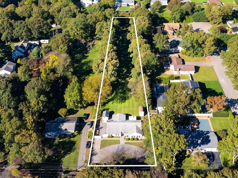 1st image of 85 Robinson Avenue
