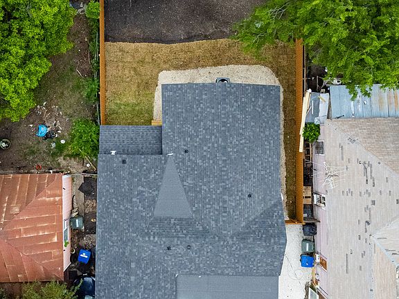 2nd image of 213 OMAHA ST