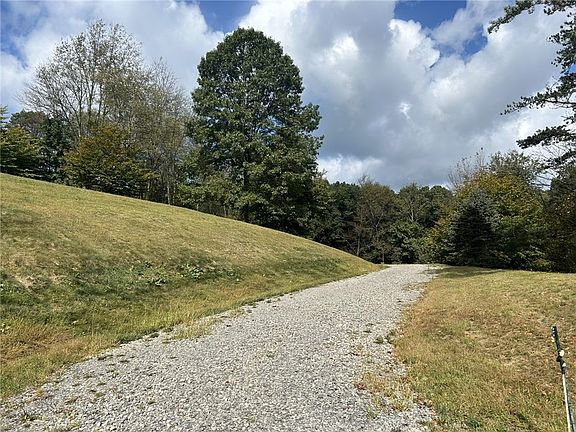 4th image of 224 Morrow Rd