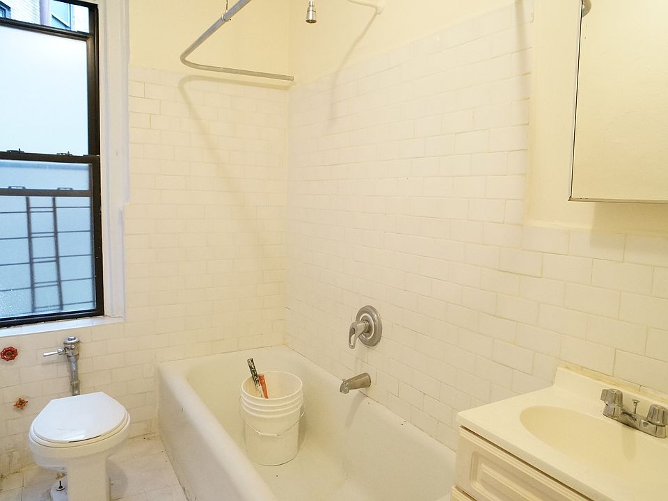 2nd image of 2800 Bailey Ave APT 24B