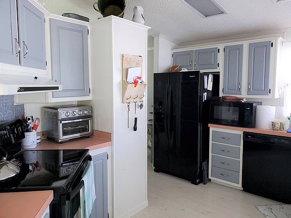 4th image of 416 Bimini Cay Cir