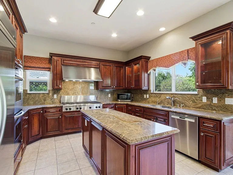 1367 Ramon Dr — Photo 5