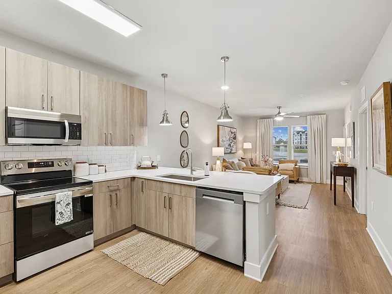 The Beacon at 331 Apartments — Photo 20