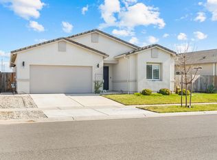 781 Chalice Creek Dr, Plumas Lake, CA