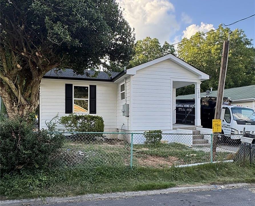 1st image of 1039 Mill St SE