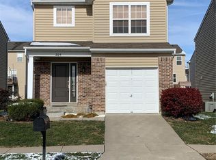 205 Cimarron Ridge Xing, Wentzville, MO 63385