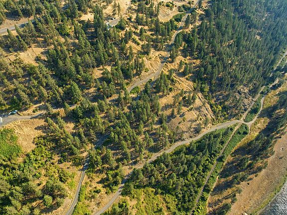 4th image of Bobcat Dr