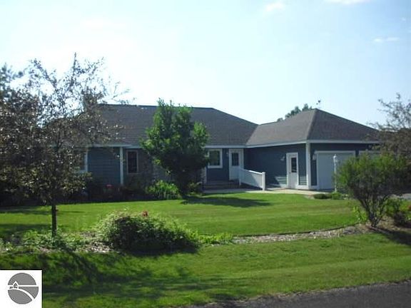 2nd image of 1287 W Lake Dr