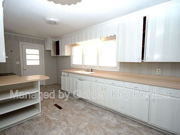 3rd image of 308 E Station St