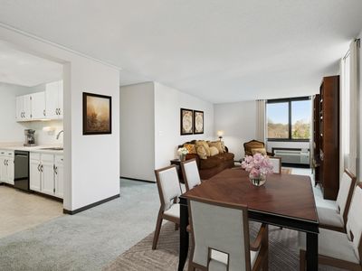 1181 Edgcumbe Rd APT 202, Saint Paul, MN, 55105