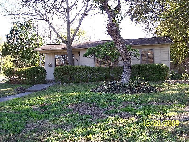 1st image of 438 Olney Dr
