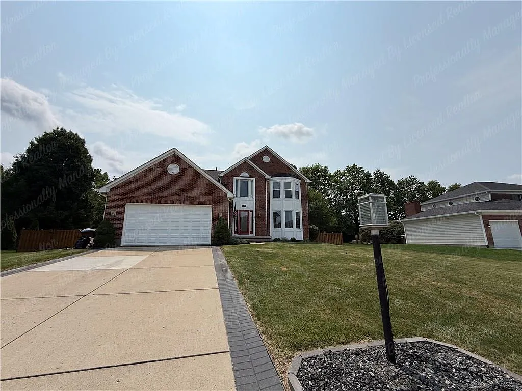 4 bed, 2.5 bath, 3118 sqft, $3,500 — Photo 3