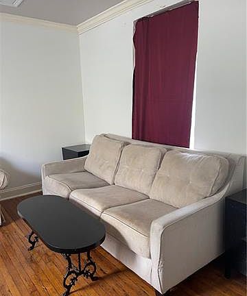 5th image of 4428 Eden St