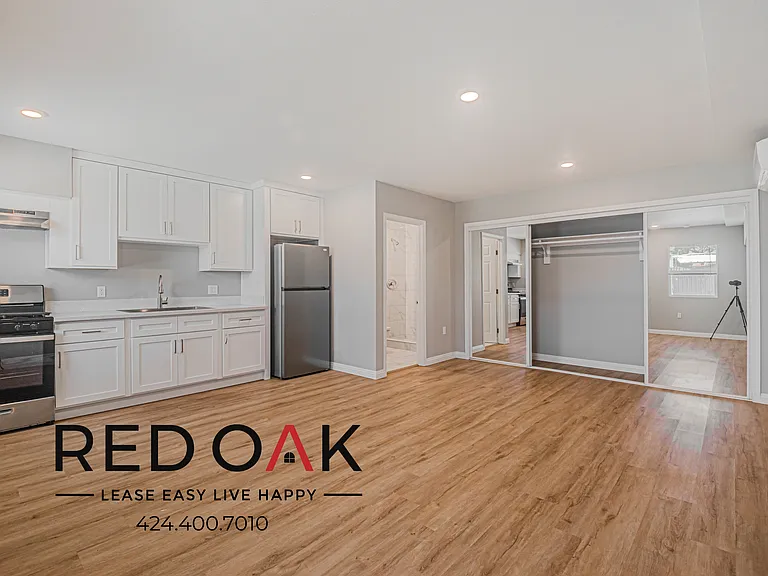 8015 S Western Ave #10 — Photo 7