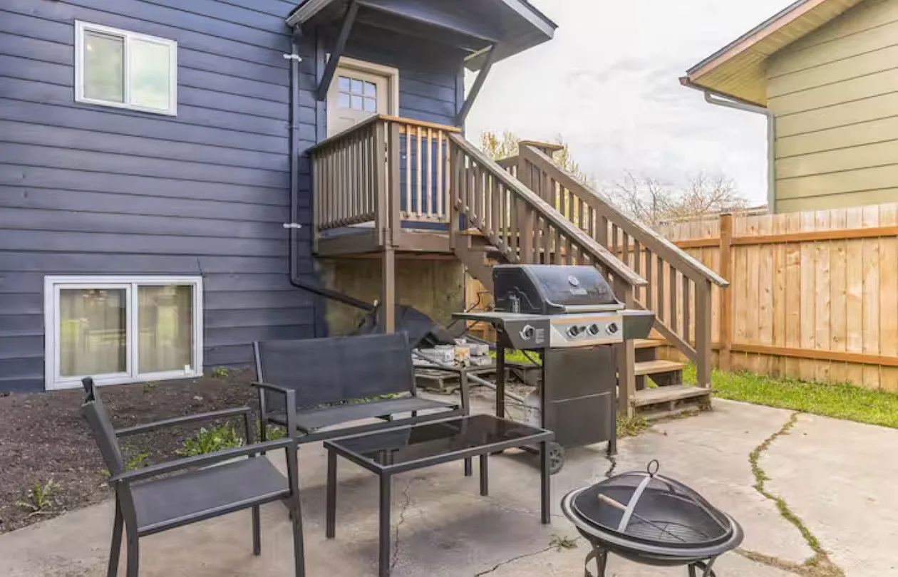 2 bed, 2272 sqft, $2,500 — Photo 4