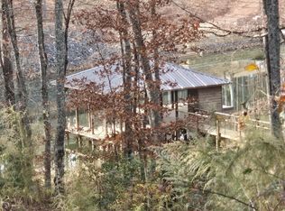 1096 Lake Vista Dr NE, Connelly Springs, NC 28612