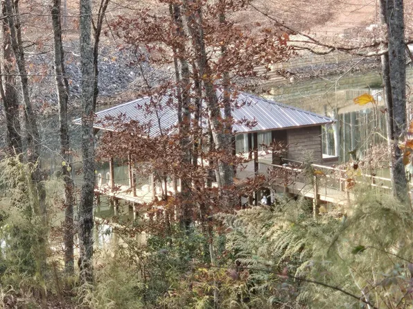 1096 Lake Vista Dr NE, Connelly Springs, NC 28612