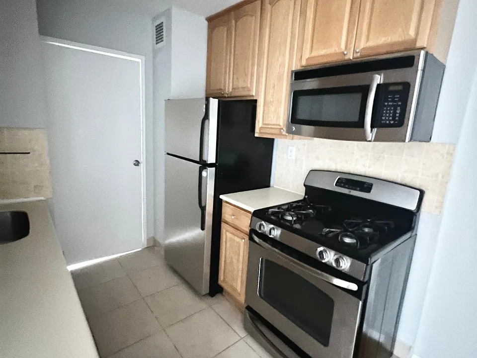44-30 Douglaston Pkwy #5A