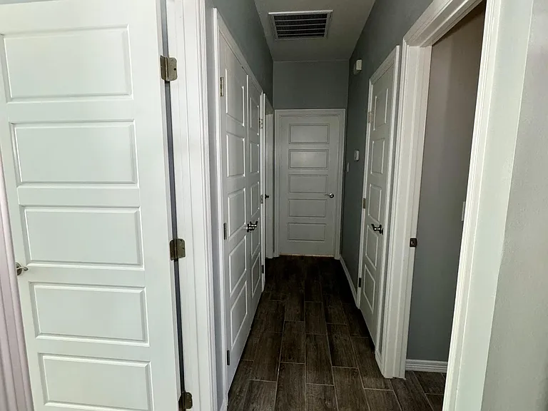 413 E Acacia St #2 — Photo 5